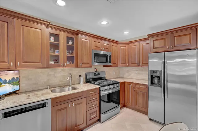 $740,000 | 204 Erik Drive, East Setauket, NY 11733