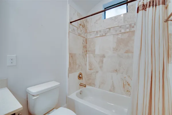 $3,600 | 705 Malone Street, Unit B, Houston, TX 77007