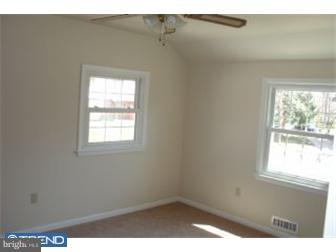 121 Hillside Road Stratford, NJ 08084 - Photo 5 of 11