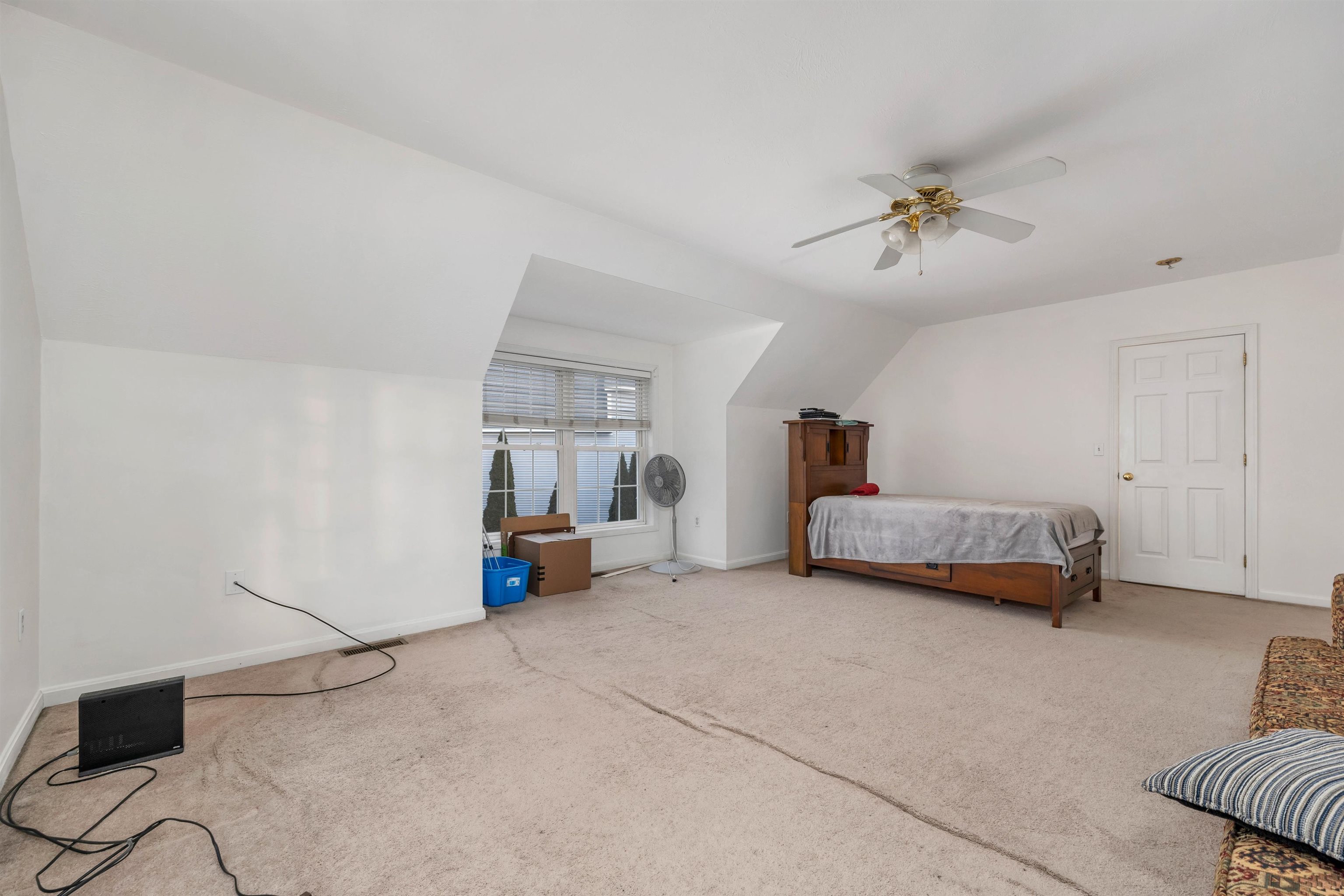 53 Barbara Lane Hudson, NH 03051 - Photo 20 of 41