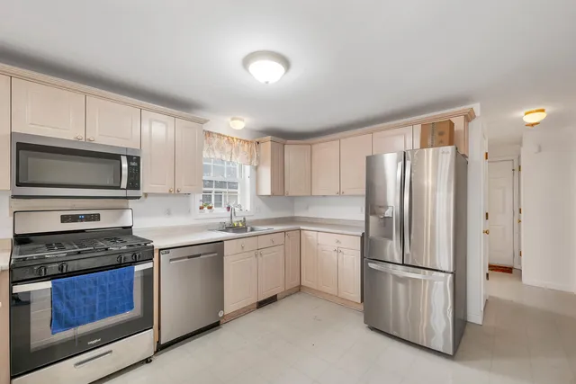 $3,400 | 53 Barbara Lane, Hudson, NH 03051