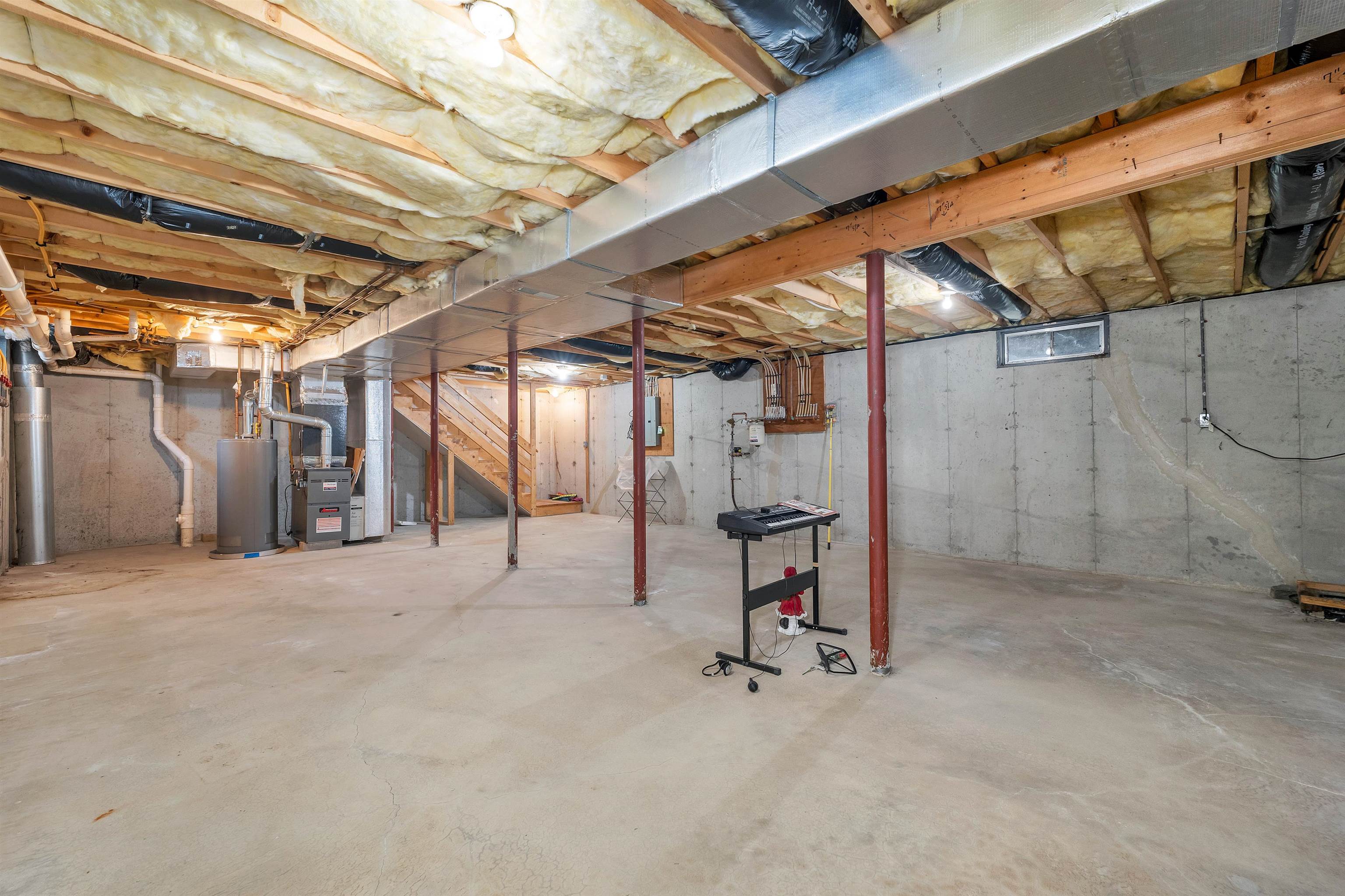 53 Barbara Lane Hudson, NH 03051 - Photo 23 of 41