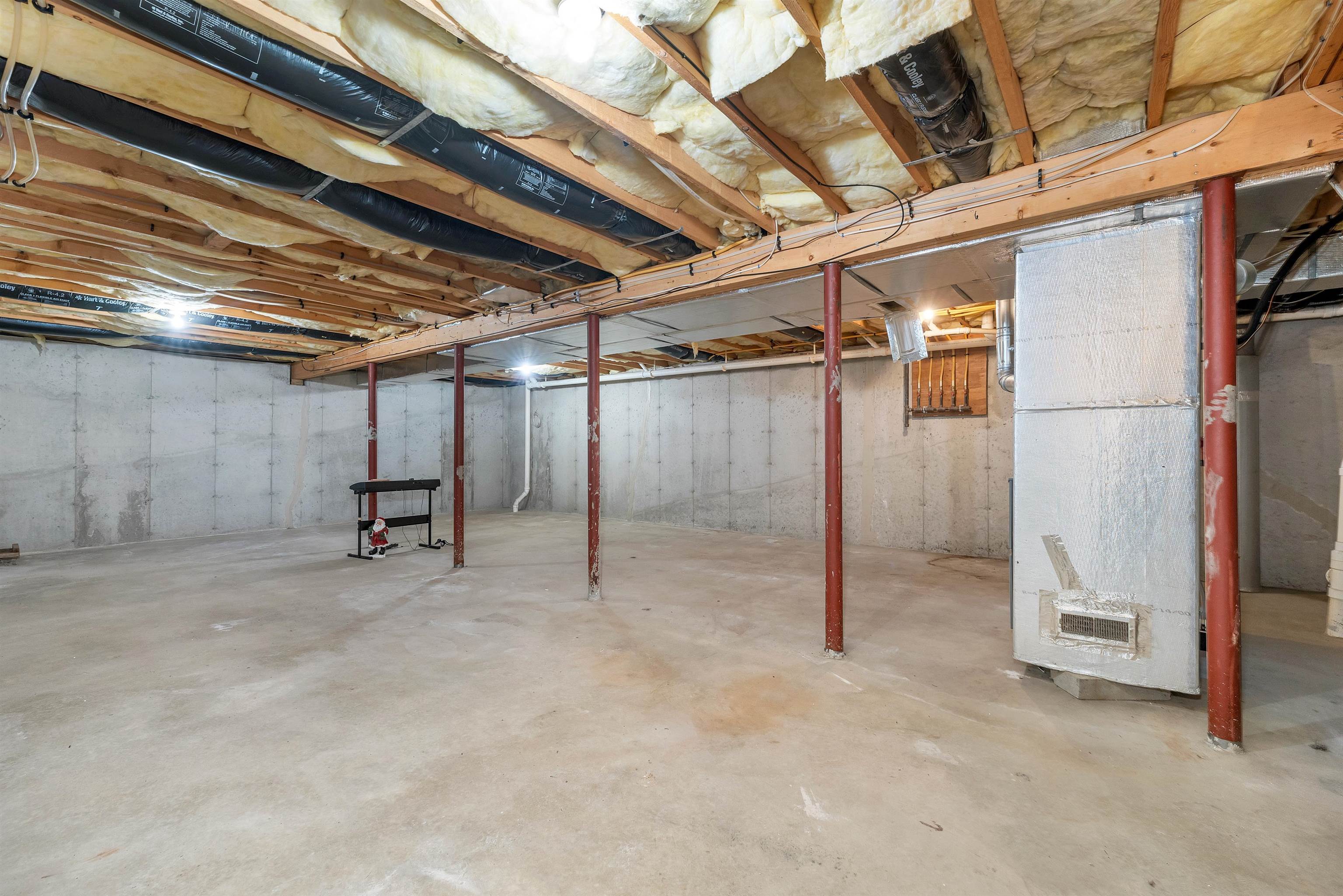 53 Barbara Lane Hudson, NH 03051 - Photo 24 of 41