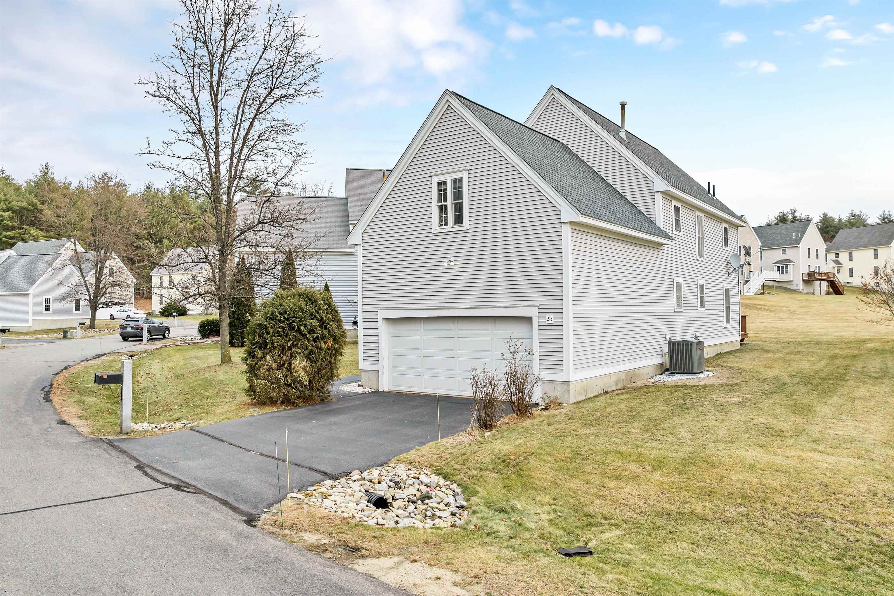 53 Barbara Lane Hudson, NH 03051 - Photo 25 of 41