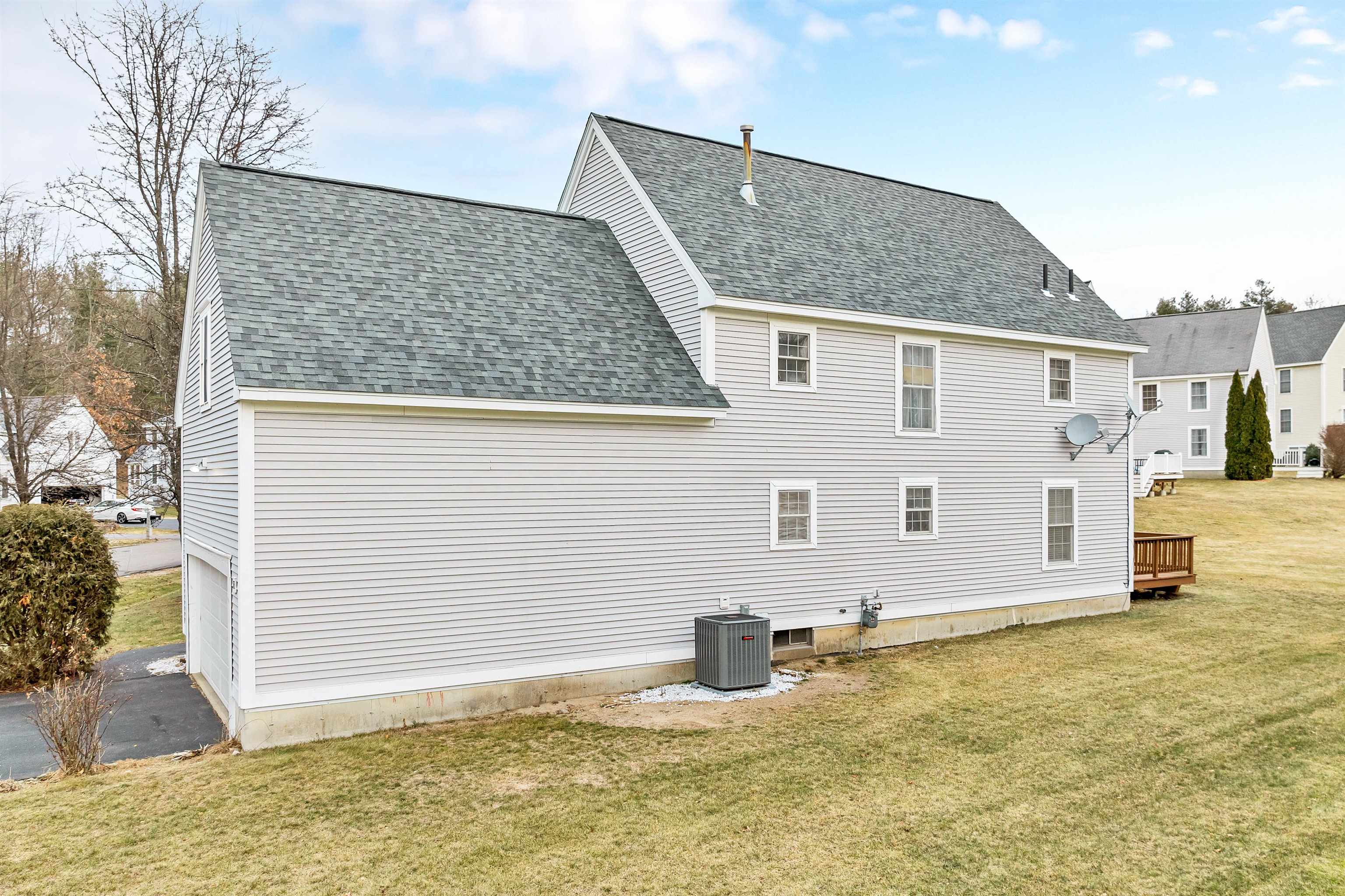 53 Barbara Lane Hudson, NH 03051 - Photo 26 of 41