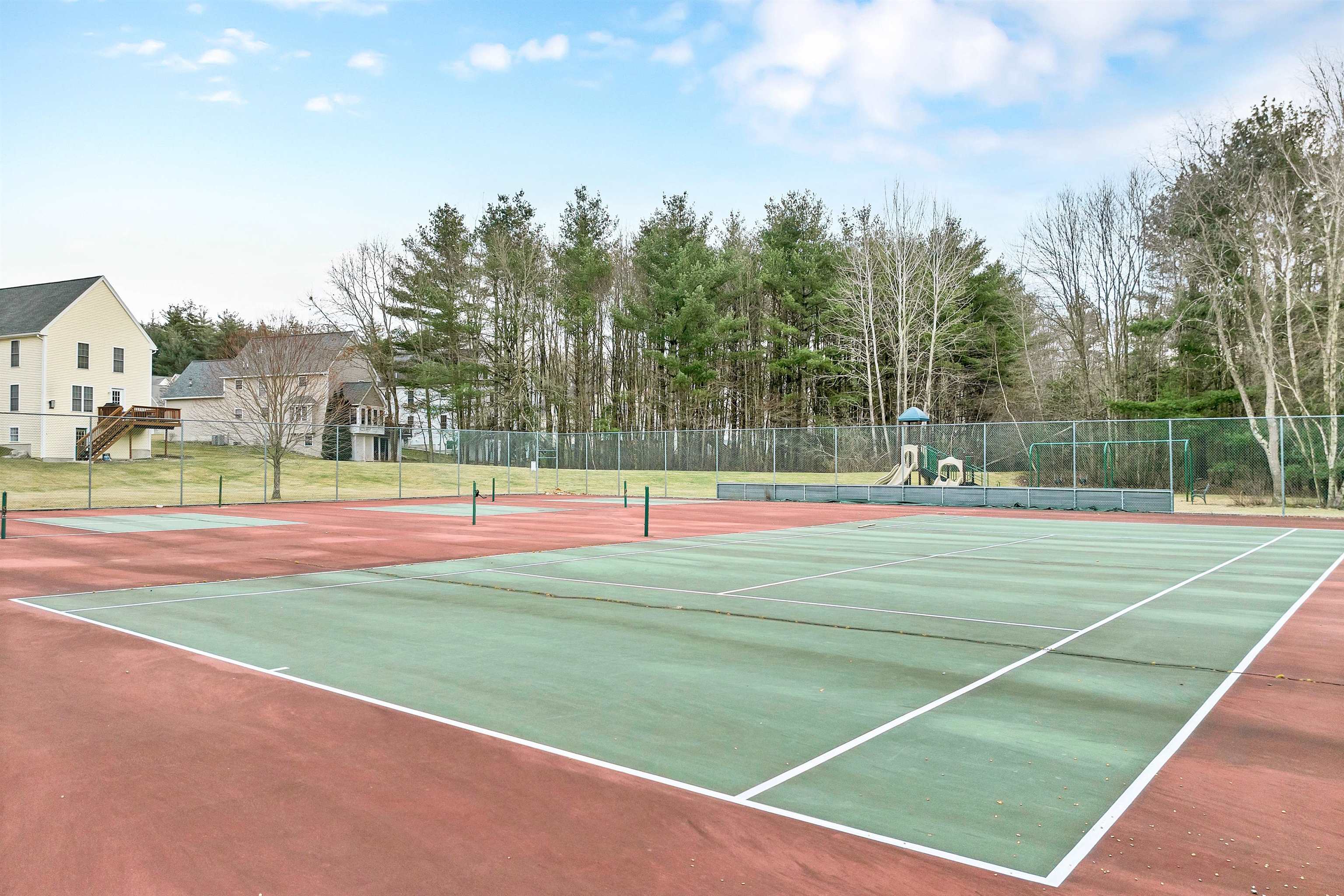 53 Barbara Lane Hudson, NH 03051 - Photo 37 of 41