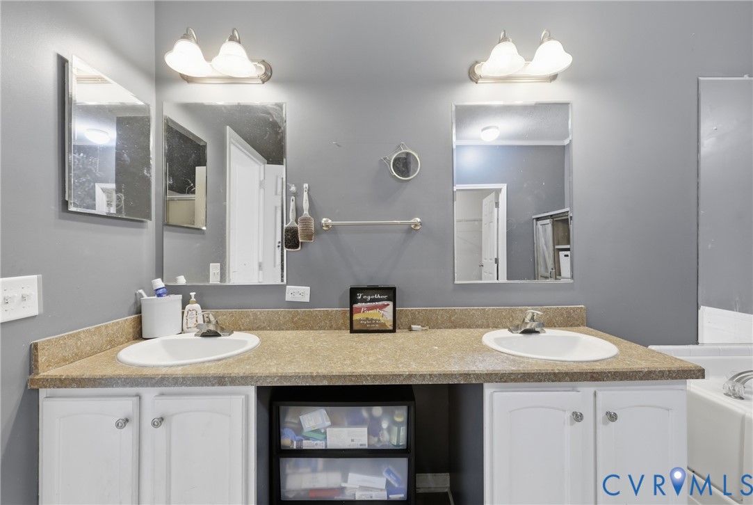 22300 Medicine Springs Road Courtland, VA 23837 - Photo 22 of 33