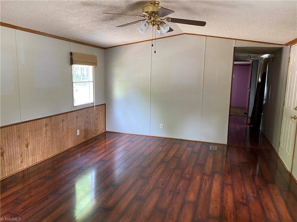 257 West Grove Road Lexington, NC 27295 - Photo 3 of 15 Gallery Image 3