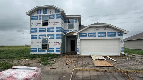 $371,860 | 107 Emerald Street, Portland, TX 78374