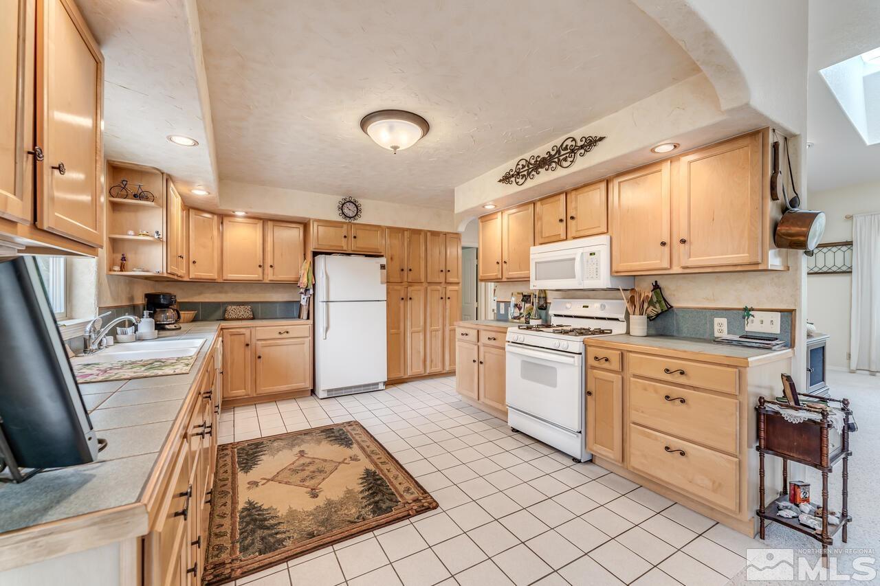 14730 Rancheros Drive Reno, NV 89521 - Photo 6 of 40 Photo 6
