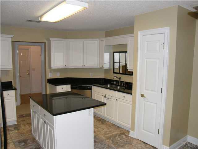 3021 Red Fern Road Cantonment, FL 32533 - Photo 4 of 17 Gallery Image 4