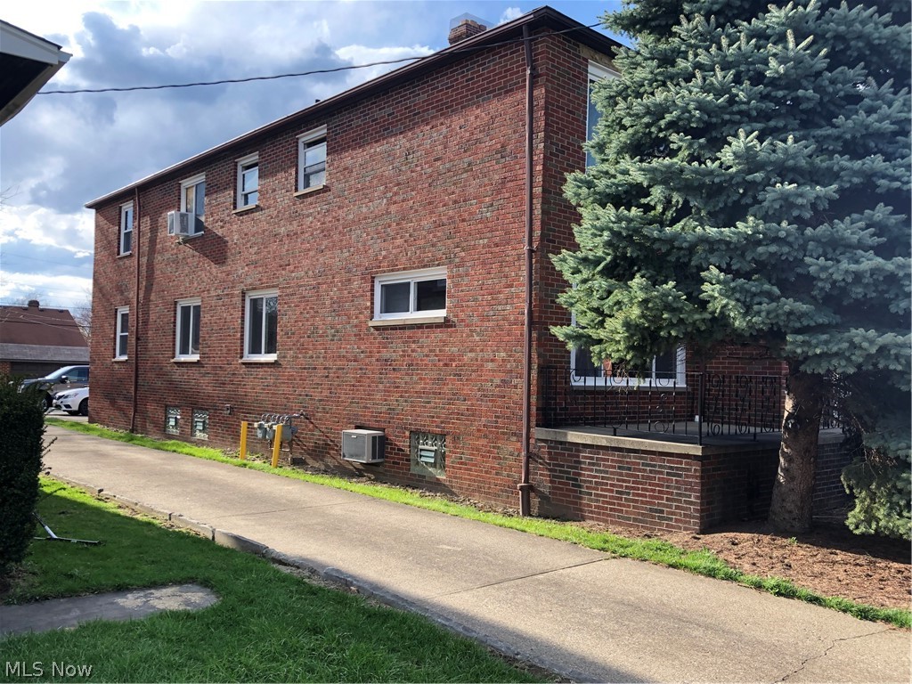 6132-6140 Ridge Road Parma, OH 44129 - Photo 4 of 11
