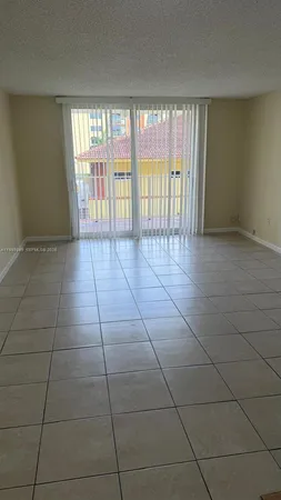 $2,000 | 7000 Northwest 186th Street, Unit 4219, Hialeah, FL 33015