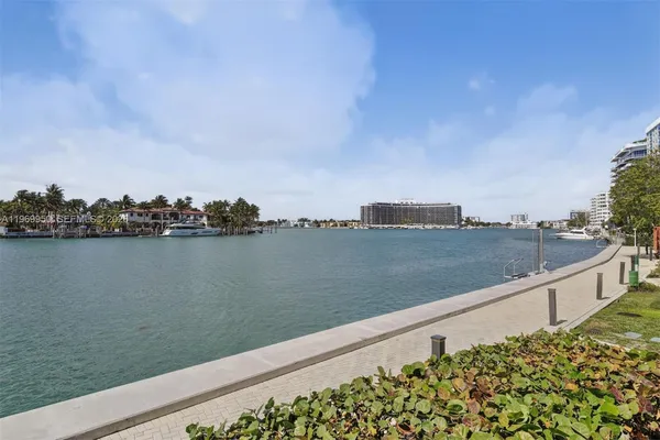 $4,500 | 6620 Indian Creek Drive, Unit 416, Miami Beach, FL 33141