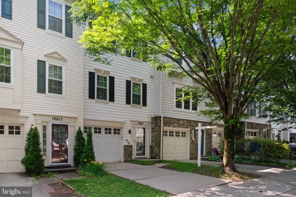 $2,850 | 18613 Village Fountain Drive, Germantown, MD 20874
