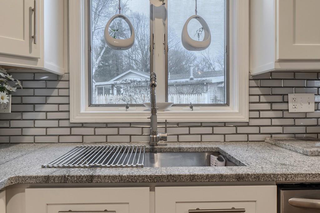 28 Curwen Road Peabody, MA 01960 - Photo 11 of 37 Gallery Image 11