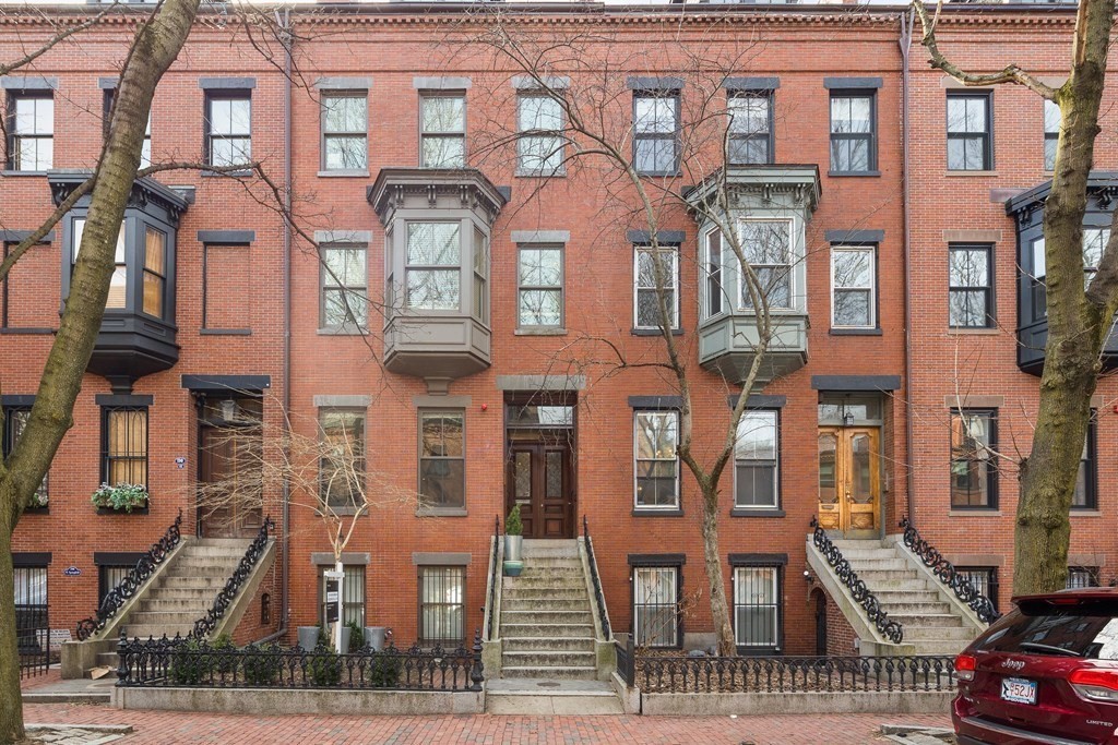 192 West Springfield Street, Unit 1 Boston, MA 02118 - Photo 24 of 26 front view of a brick building