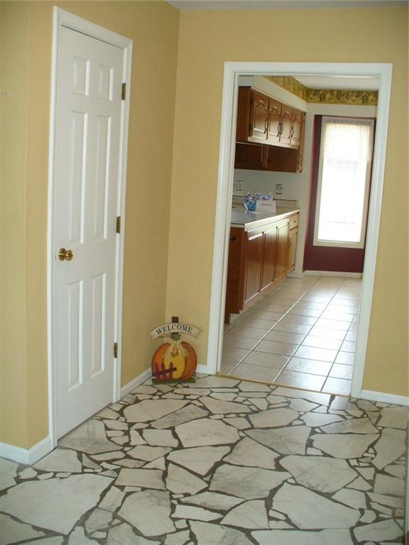 823 Boulder Road Indianapolis, IN 46217 - Photo 7 of 41 Gallery Image 7