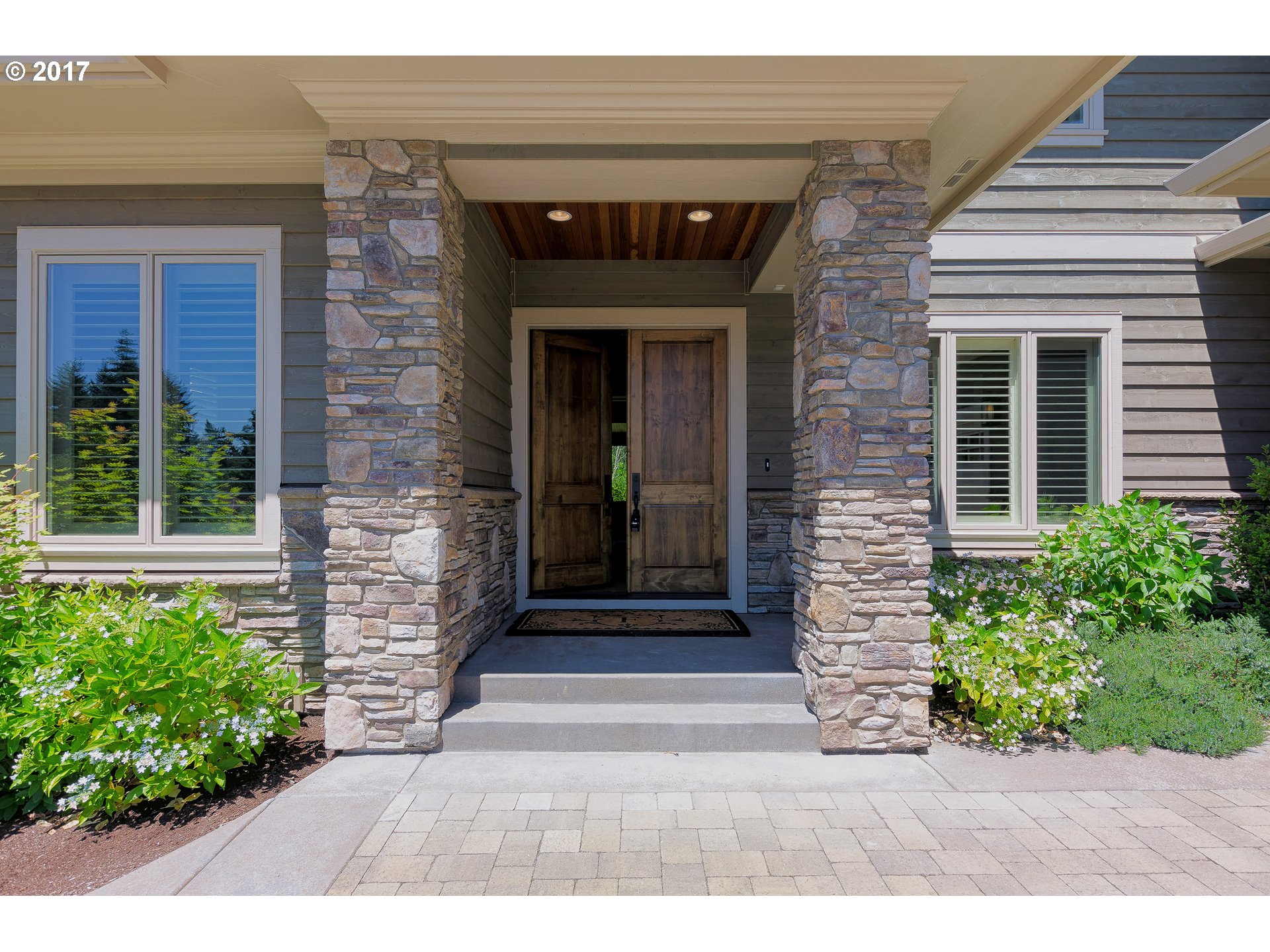 13612 Goodall Road Lake Oswego, OR 97034 - Photo 2 of 26 Gallery Image 2