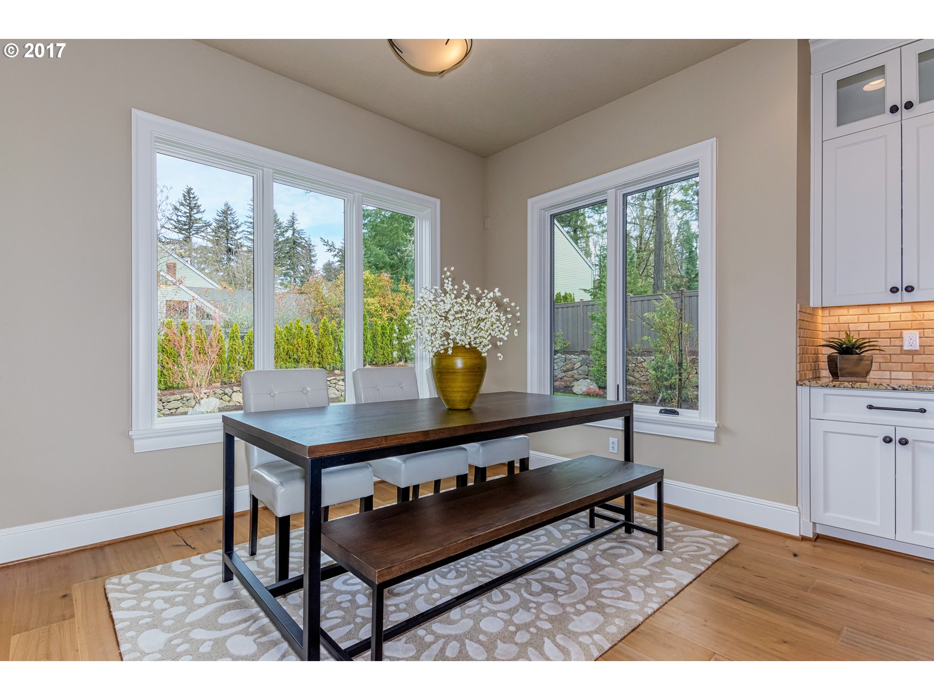 13612 Goodall Road Lake Oswego, OR 97034 - Photo 7 of 26 Kitchen/Nook