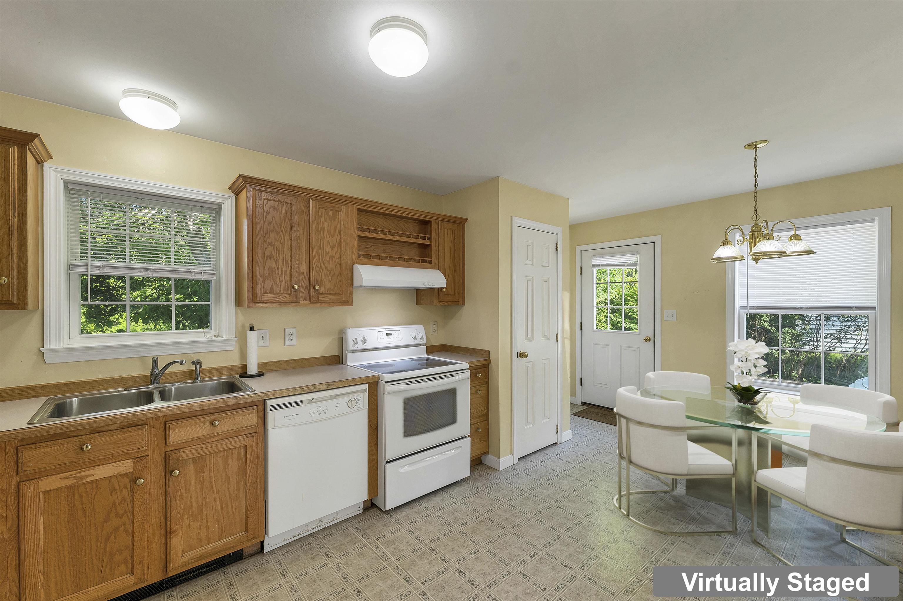 29 Lawrence Road Salem, NH 03079 - Photo 6 of 29
