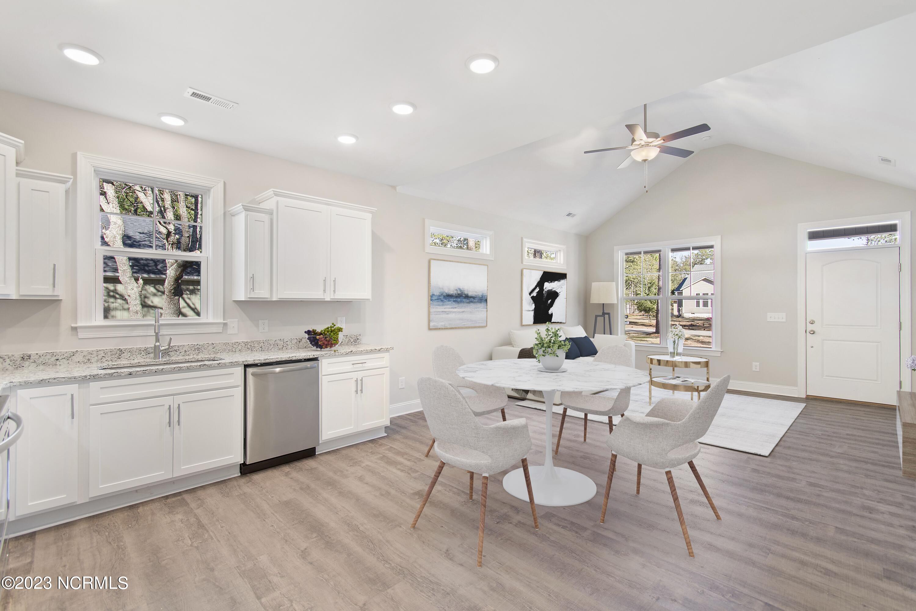 253 Sycamore Road Southport, NC 28461 - Photo 11 of 62 Virtually staged photo