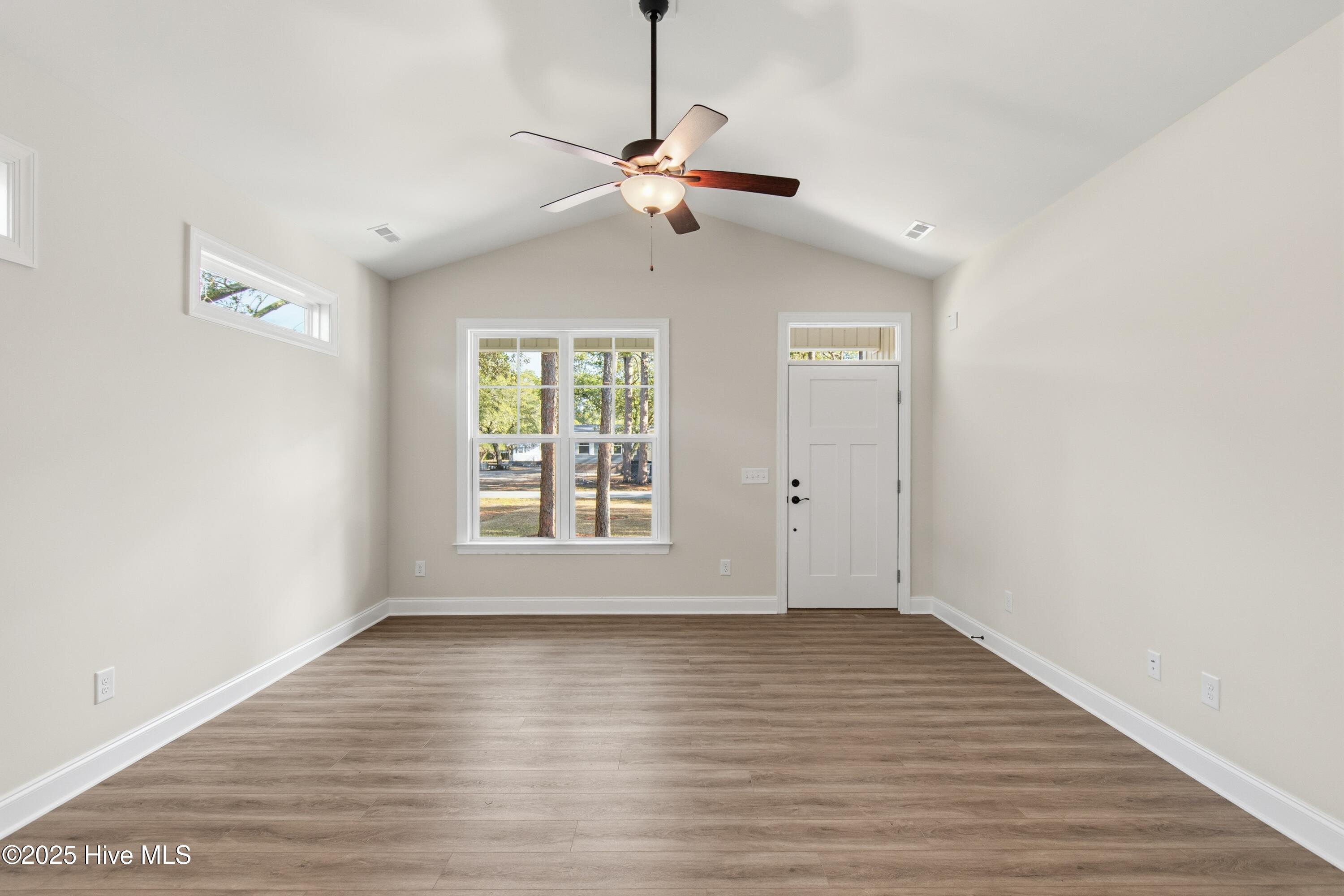 253 Sycamore Road Southport, NC 28461 - Photo 12 of 62 253SycamoreRd - 11