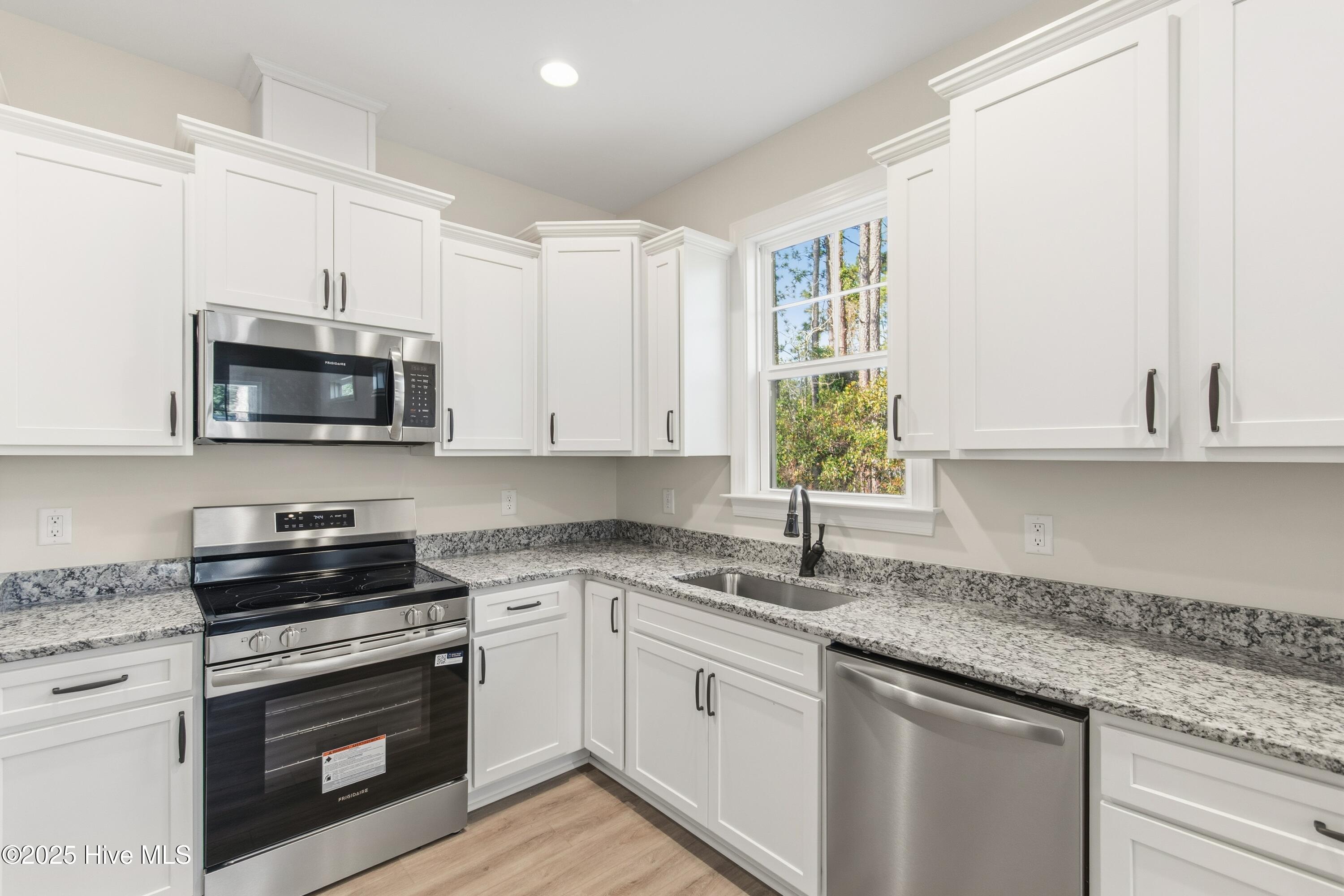 253 Sycamore Road Southport, NC 28461 - Photo 14 of 62 253SycamoreRd - 15