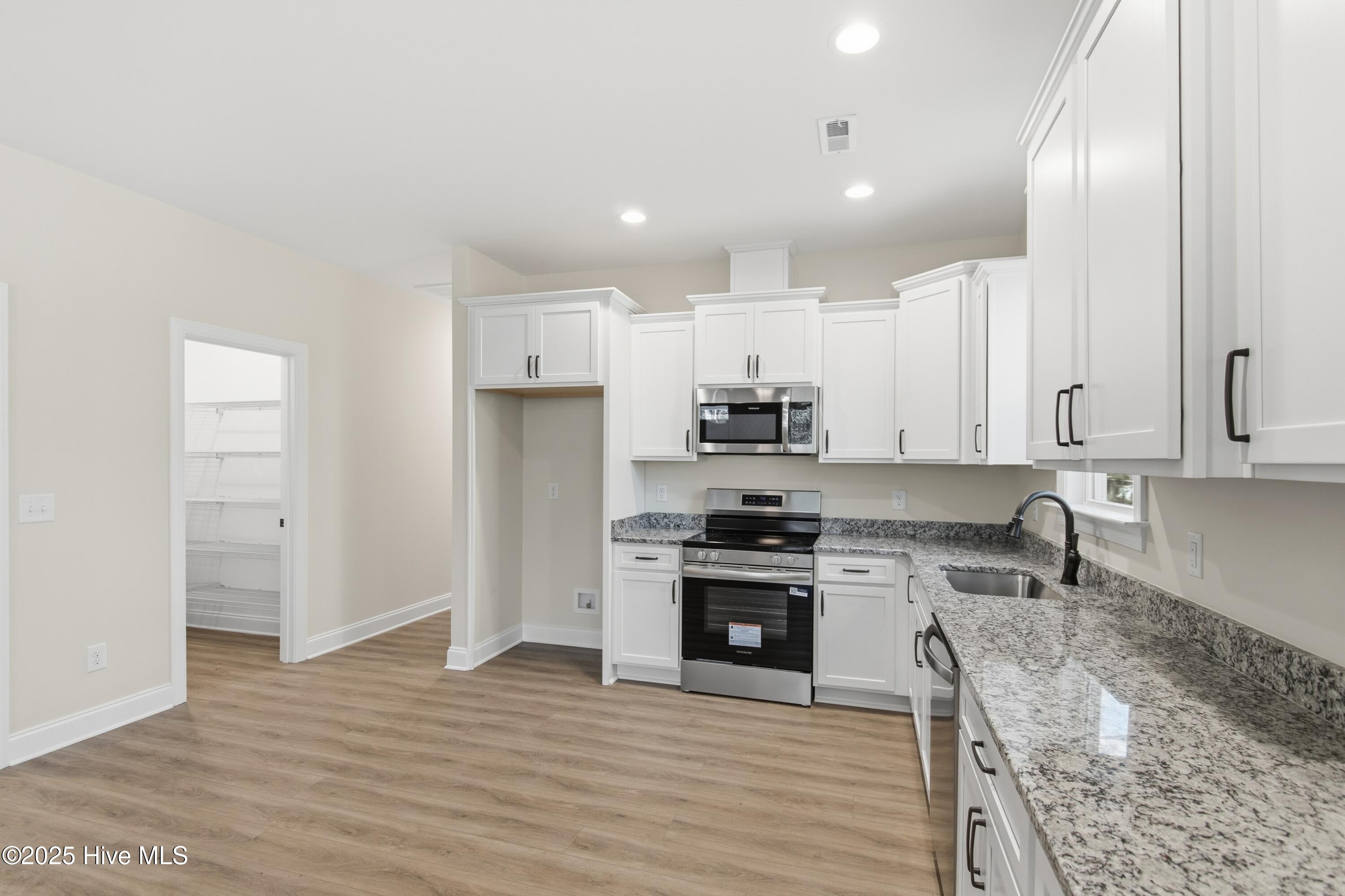 253 Sycamore Road Southport, NC 28461 - Photo 16 of 62 253SycamoreRd - 16