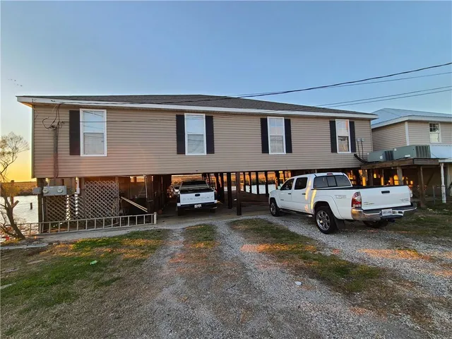 $268,000 | 4623-4625 Pontchartrain Drive, Slidell, LA 70458