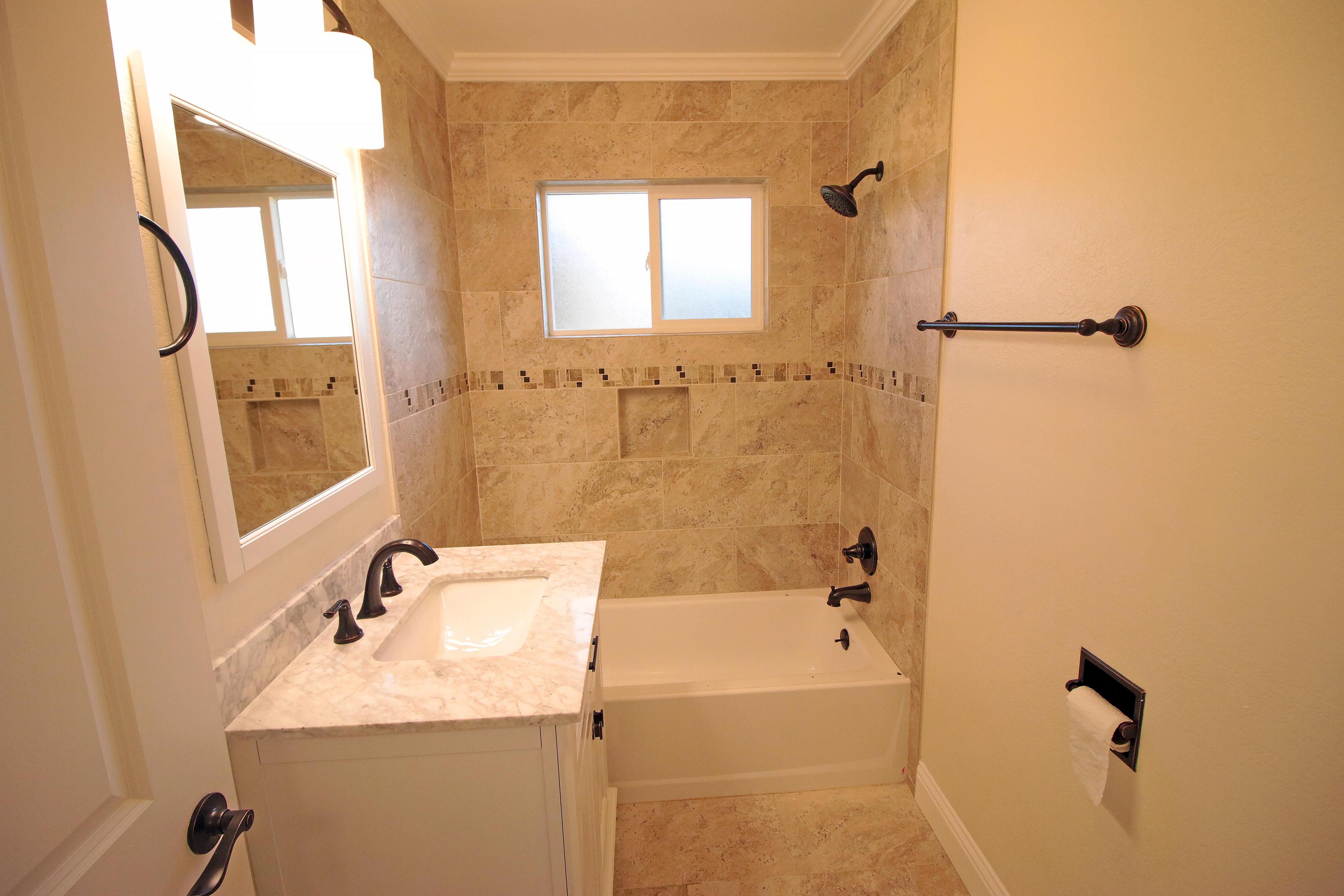 2677 Tremonto Road Anderson, CA 96007 - Photo 23 of 25 TREMONTO BATHROOM