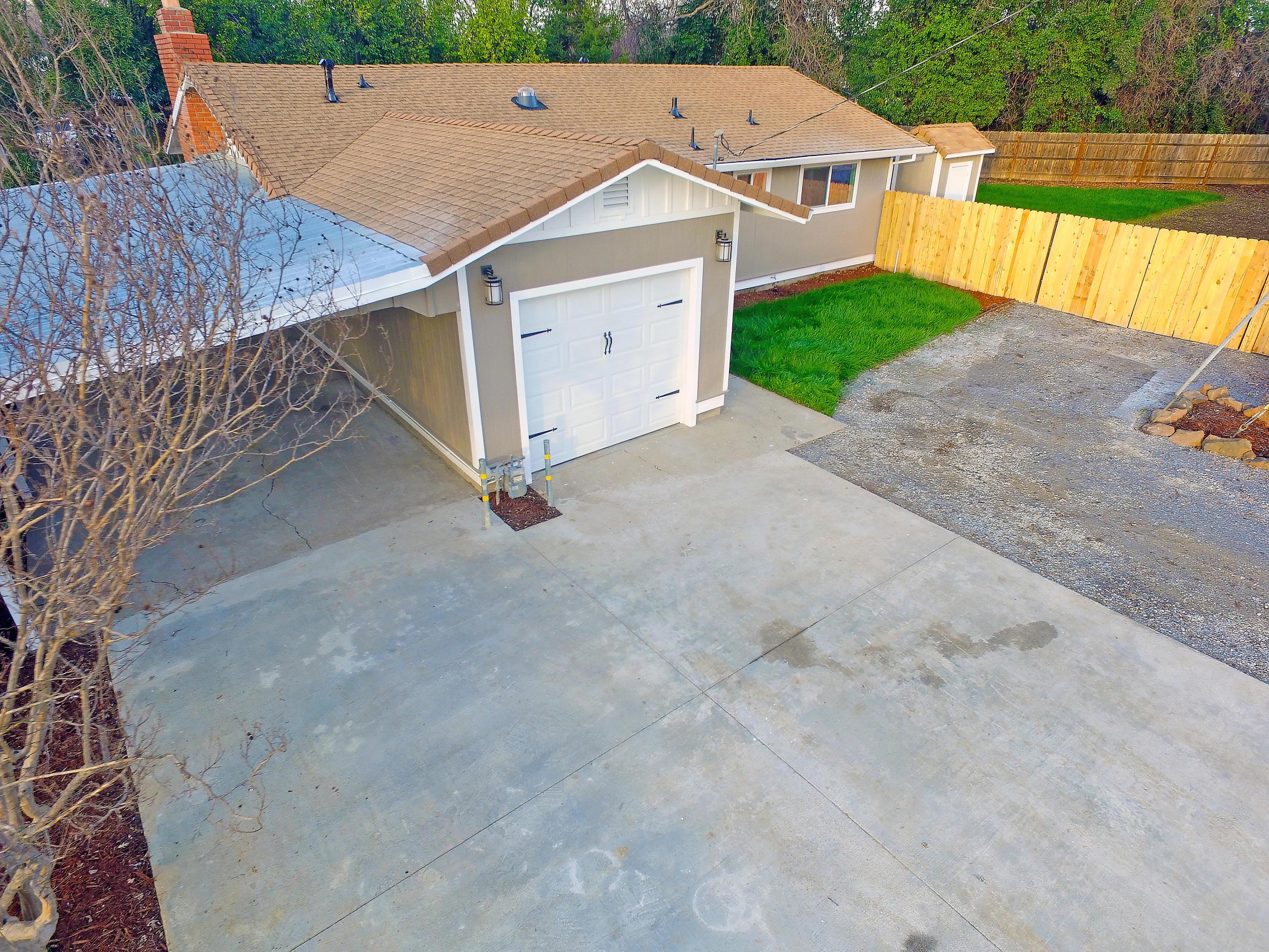 TREMONTO DRONE DRIVEWAY