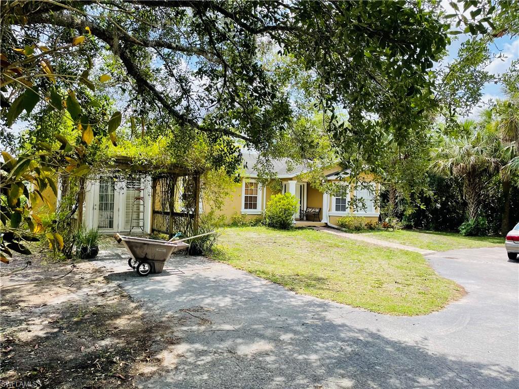 910 19th Street Southwest Naples, FL 34117 - Photo 3 of 9 Gallery Image 3