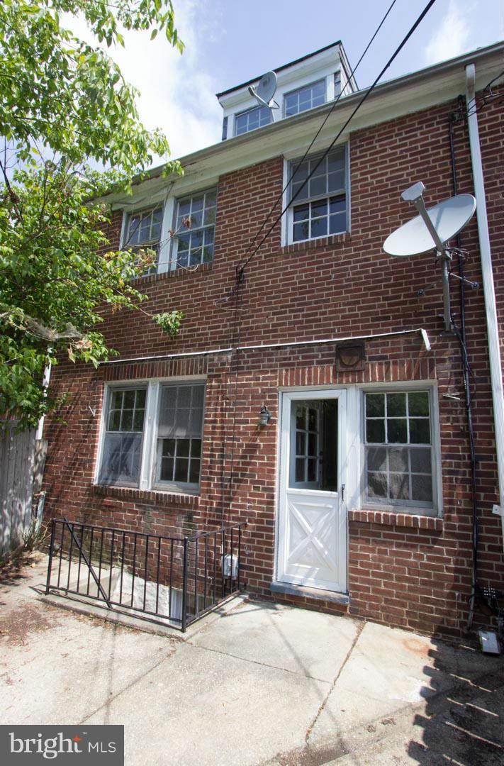 205 Dumbarton Road Baltimore, MD 21212 - Photo 13 of 15 Exterior (Rear)