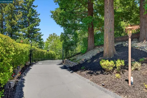 $2,999,000 | 671 Logan Lane, Danville, CA 94526