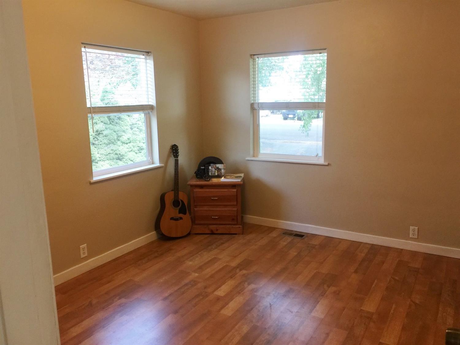 1412 Ridge Way Medford, OR 97504 - Photo 9 of 26 Additional Photo