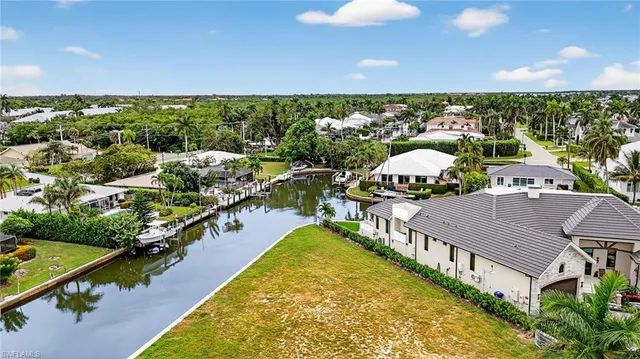 $3,495,000 | 1693 Bonita Court, Naples, FL 34102
