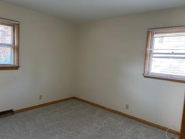 7650 North Delta Place Milwaukee, WI 53223 - Photo 16 of 32 Master