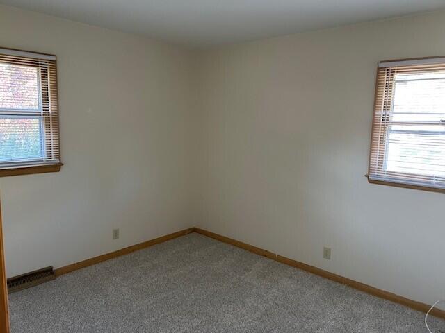 7650 North Delta Place Milwaukee, WI 53223 - Photo 17 of 32 Bedroom 2