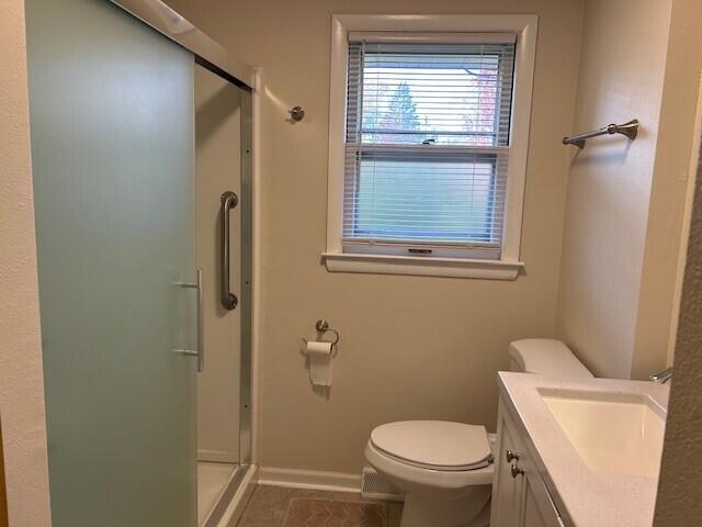 7650 North Delta Place Milwaukee, WI 53223 - Photo 20 of 32 Bath 2