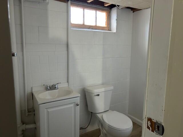 7650 North Delta Place Milwaukee, WI 53223 - Photo 24 of 32 Basement Bath