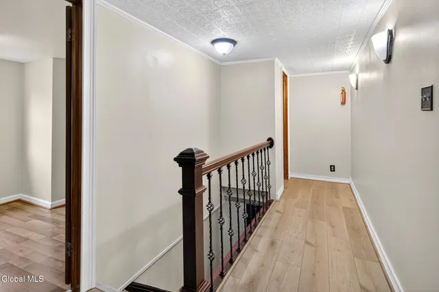 $339,900 | 10 Katherine Terrace, Clifton Park, NY 12065