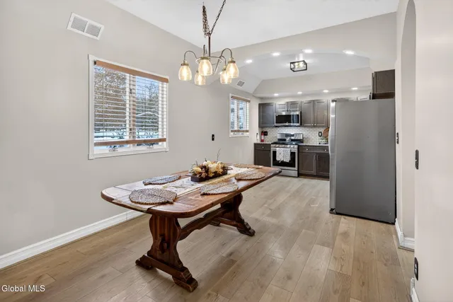 $329,900 | 10 Katherine Terrace, Clifton Park, NY 12065