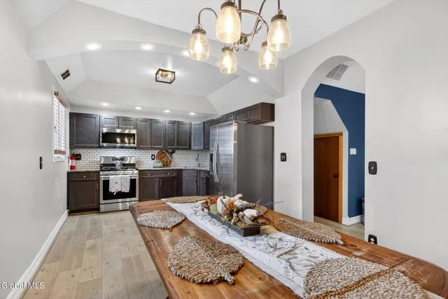 $329,900 | 10 Katherine Terrace, Clifton Park, NY 12065