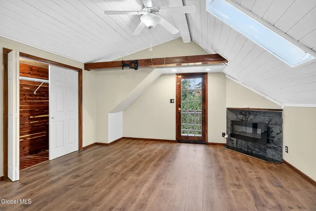 $339,900 | 10 Katherine Terrace, Clifton Park, NY 12065