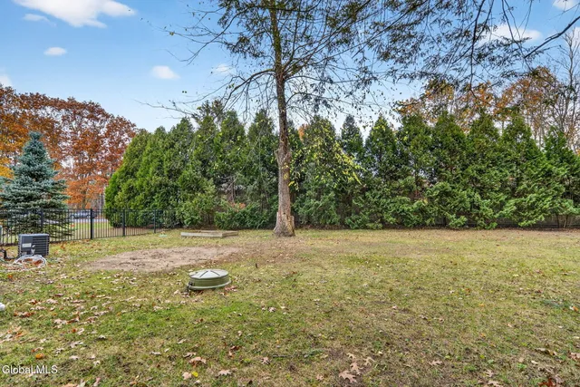 $339,900 | 10 Katherine Terrace, Clifton Park, NY 12065