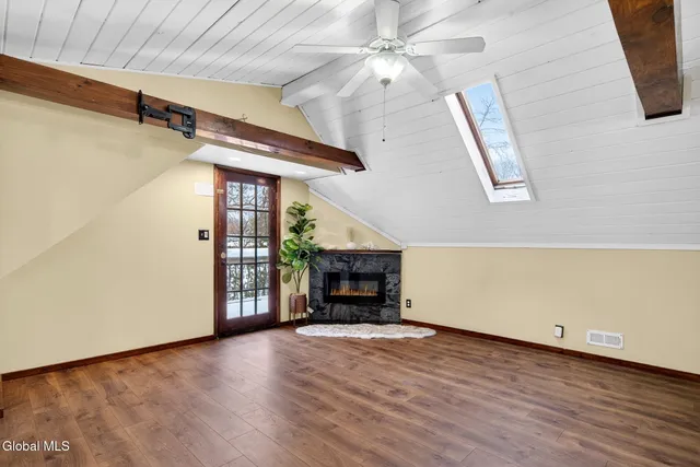 $329,900 | 10 Katherine Terrace, Clifton Park, NY 12065