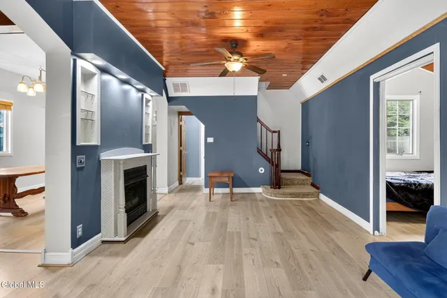 $339,900 | 10 Katherine Terrace, Clifton Park, NY 12065