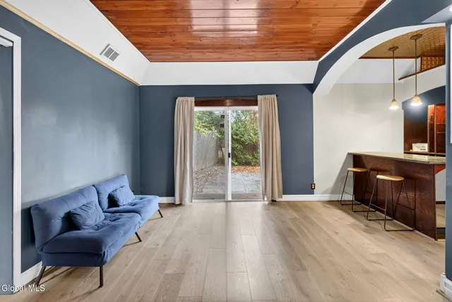 $339,900 | 10 Katherine Terrace, Clifton Park, NY 12065