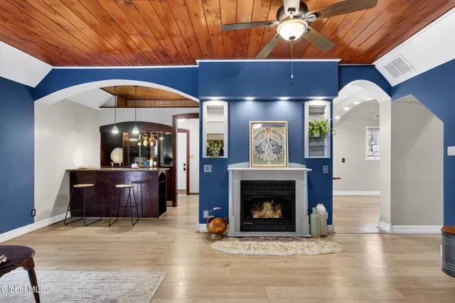 $329,900 | 10 Katherine Terrace, Clifton Park, NY 12065